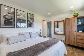 3 dormitoris, escriptori, planxa i posts de planxar i wifi gratuïta 