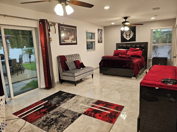 3 chambres, bureau, fer et planche à repasser, Wi-Fi gratuit