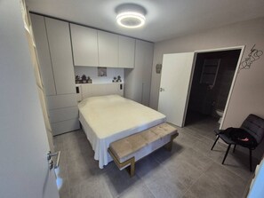 3 chambres, fer et planche à repasser, accès Internet, draps fournis