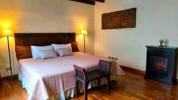 1 bedroom, iron/ironing board, bed sheets