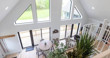 Perfect Retreat<br>The Woodland<br>Great Sacandaga Lake