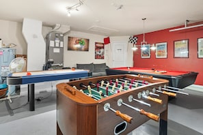 Games room - The Dreamers Hideaway @ Sandy Ridge - Your luxury home from home! (Davenport)