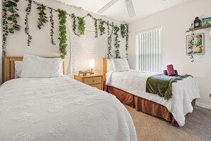 4 dormitoris, planxa i posts de planxar, wifi gratuïta i roba de llit 