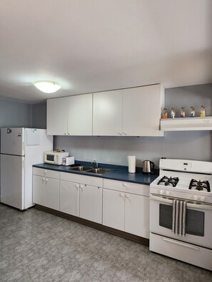 Microwave, oven, stovetop