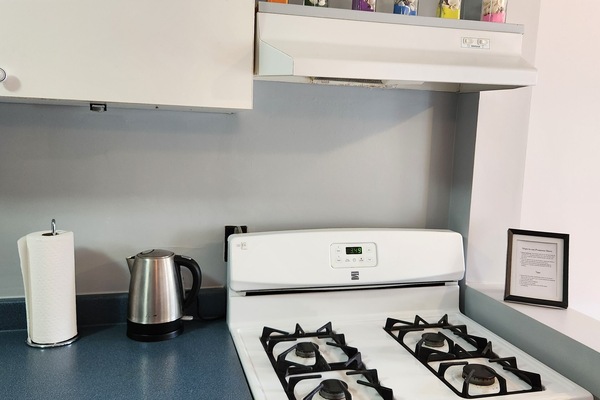 Micro-ondes, four, plaque de cuisson