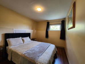 2 Schlafzimmer, Schreibtisch, WLAN, Bettwäsche