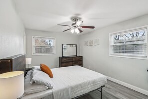 3 bedrooms, WiFi, bed sheets