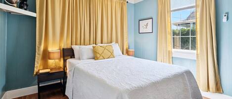 2 bedrooms, iron/ironing board, travel cot, WiFi