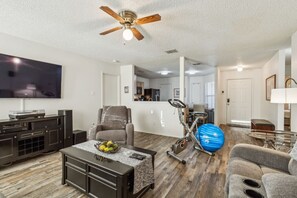 TV, fireplace, stereo