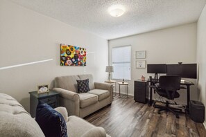 TV, fireplace, stereo