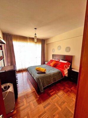 1 chambre, fer et planche à repasser, Wi-Fi, draps fournis