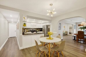 Dining - Tropical Escape | Pool | Game Room | Near Beach (St. Petersburg)