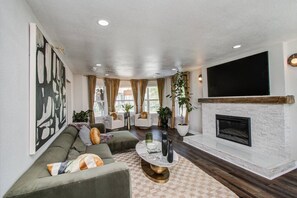 Televisor i llar de foc 