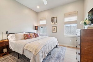 2 bedrooms, desk, iron/ironing board, WiFi