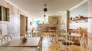 Desayuno bufé gratuito y diario