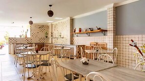 Tägliches inbegriffenes Frühstücksbuffet