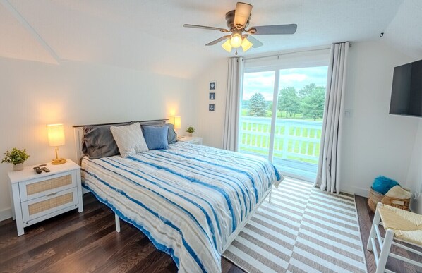 3 bedrooms, free WiFi, bed sheets, wheelchair access