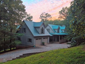 Exterior - Winter Escape! Huge Mountain & Lake Views, Family Friendly, Pool Table, Firepit (Hiawassee)