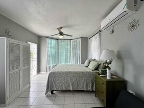 1 chambre, fer et planche à repasser, accès Internet, draps fournis