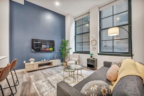 Télévision, espaces bureaux