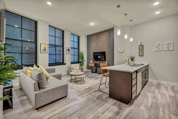 Televisión, oficina