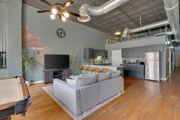 TV, offices