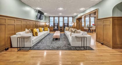 Continental 2B in Heart of DT • Pool & Spa • Gym