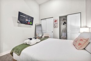 1 bedroom, iron/ironing board, WiFi, bed sheets