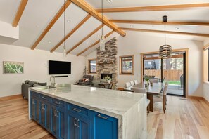 Interior - Experience luxury at Maple Crest, a spacious 5-bedroom retreat in Big Bear Lake (Big Bear Lake)