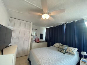 1 chambre, fer et planche à repasser, Wi-Fi, literie fournie