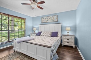 4 habitaciones, escritorio, tabla de planchar con plancha y wifi gratis 