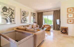 Smart TV - Pet friendly home in Arcos de la Frontera (Arcos de la Frontera)