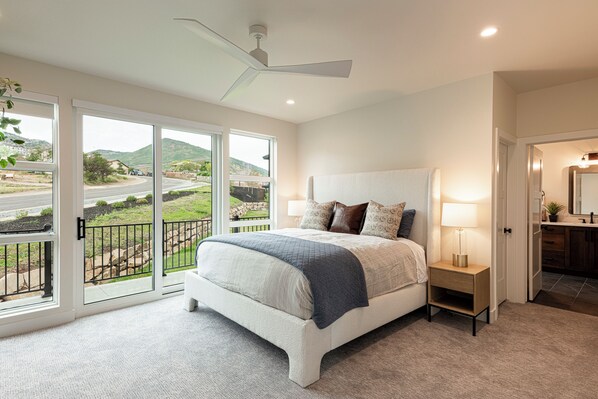 5 bedrooms, iron/ironing board, free WiFi, bed sheets