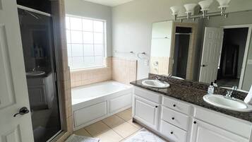 Boblebadekar, hårtørrer, håndklæder, Sæbe