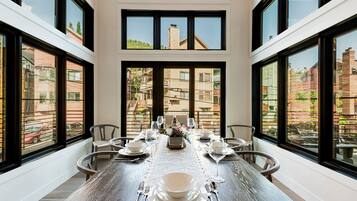 تناول الطعام