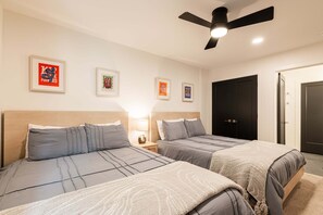 5 bedrooms, iron/ironing board, free WiFi, bed sheets