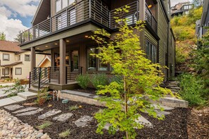 Exterior - Old Town Black Diamond - Park City House above Main Street / Skiing + Hot Tub (Park City)