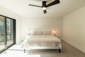 5 bedrooms, iron/ironing board, free WiFi, bed sheets