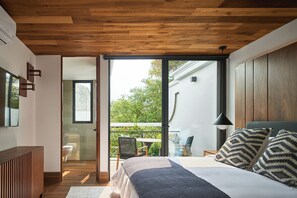 Casa Cielo | Camas con pillow-top y caja de seguridad en la habitación 