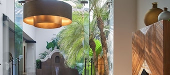 Singular Signature Residences