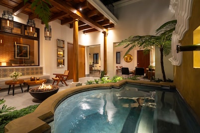 Singular Signature Residences