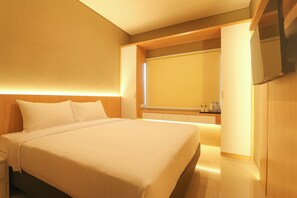 Deluxe Double Room | Desk, laptop workspace, free WiFi - Starkostel by Sajiwa (Semarang)
