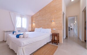 6 habitaciones, cuna de viaje y wifi gratis 