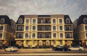 شقة (2 Bedrooms) | المنشأة من الداخل