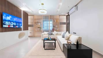 Apartemen (3 Bedrooms) | Bagian depan properti