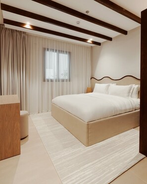 Apartment (3 Bedrooms) | 3 bedrooms, laptop workspace, iron/ironing board