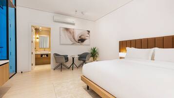 Iron/ironing board, free WiFi