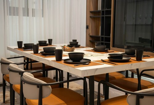 Three Bedroom Trendy Apartment in Almadinah