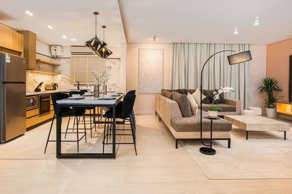 A Spacious 2 BR Property With Luxury details