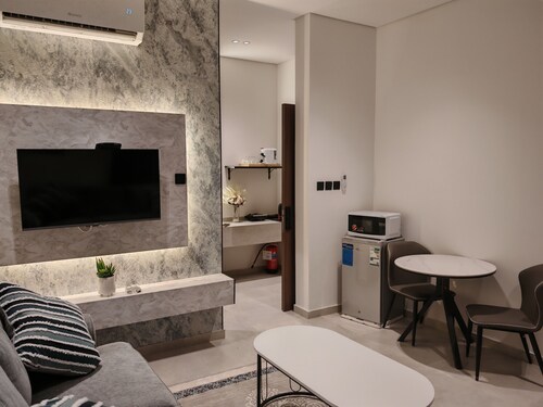 A Beautiful one BR Apartment With a Living Room